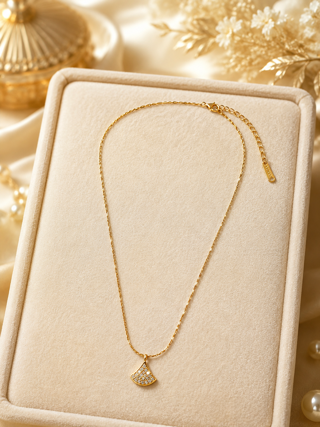 Dimond chain pendant